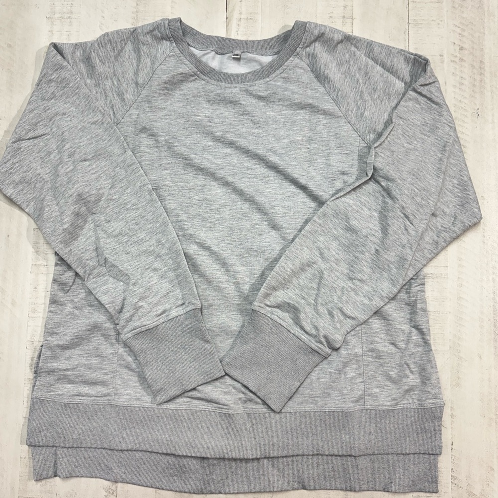 Plus size Women's Side Slit Soft Pullover Crew Neck Sweater